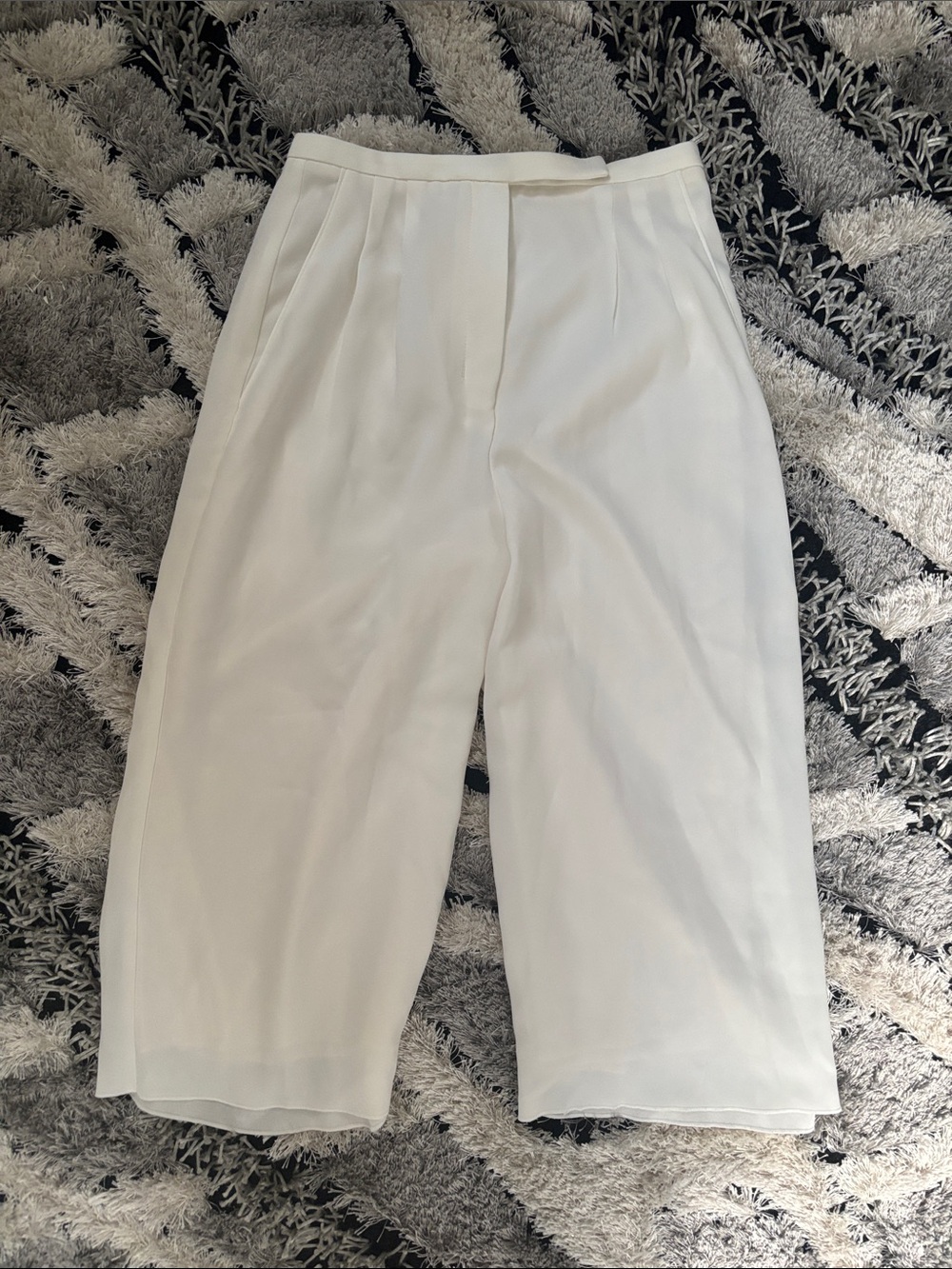 Babaton Wide-Leg Capri  Pants🤍